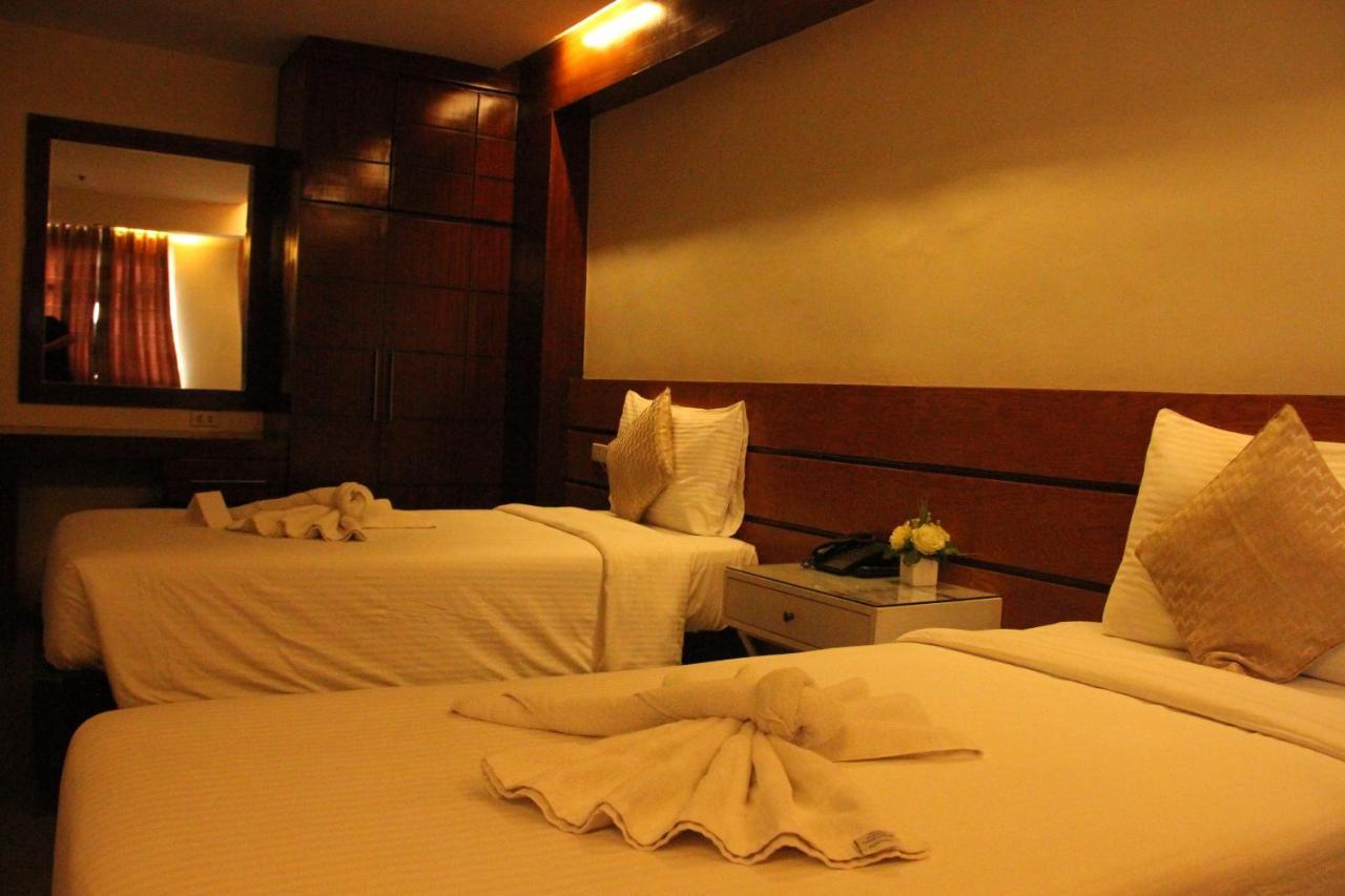 Grace Crown Hotel アンヘレス エクステリア 写真